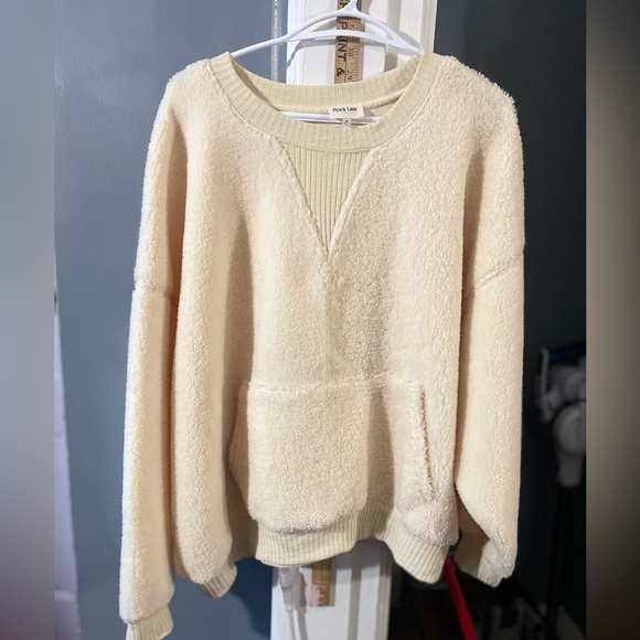 Cozy woman’s sweater - Picture 2 of 4